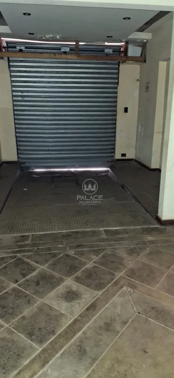 Casa  a venda proxima a Avenida Carlos Botelho.(reforma/demolição) - foto 2