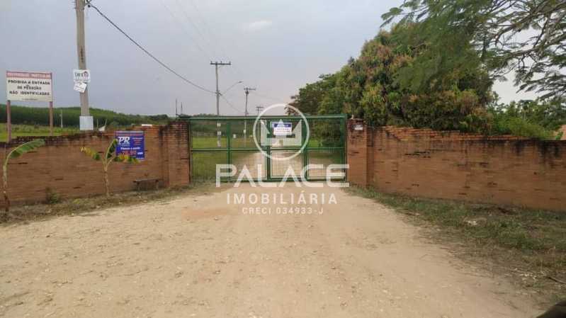 Imagens do imóveis rural à venda em centro, conchas