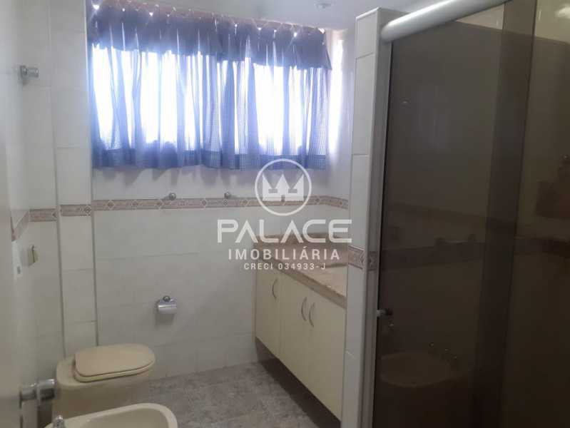 Apartamento :  / Residencial / Centro