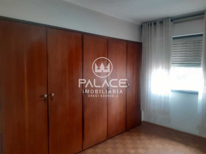 Apartamento :  / Residencial / Centro