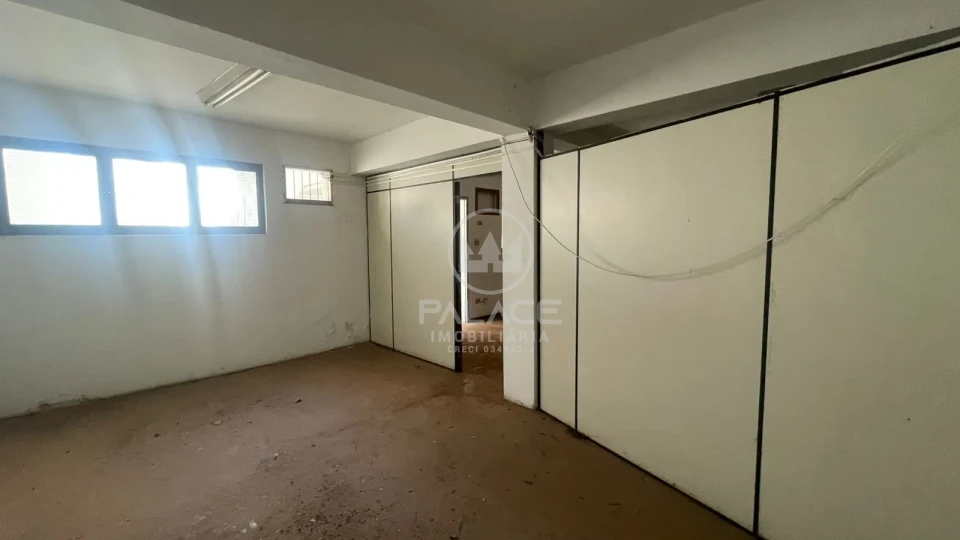 BARRACAO / GALPAO  PARA VENDA OU LOCAÇÃO / REGIAO CENTRAL / PIRACICABA