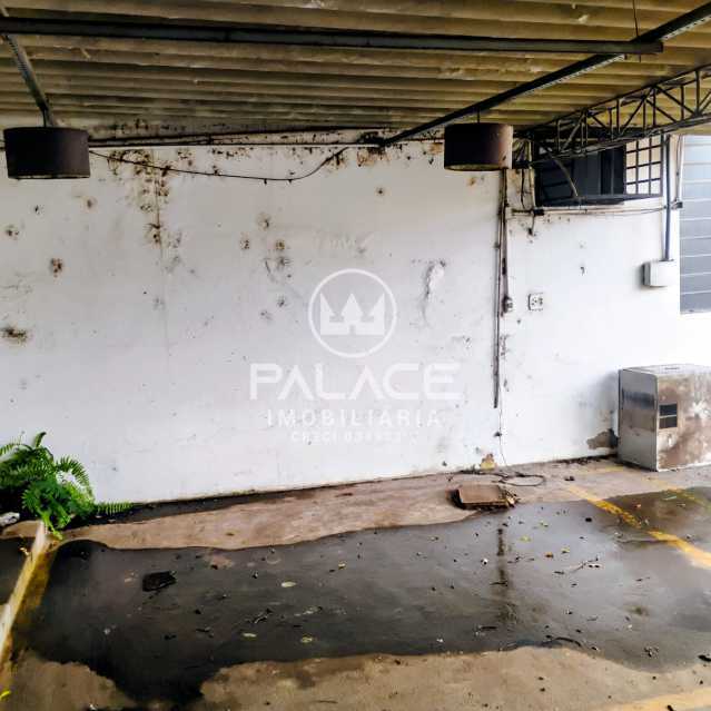 Barracão :  / Comercial / Vila Areião