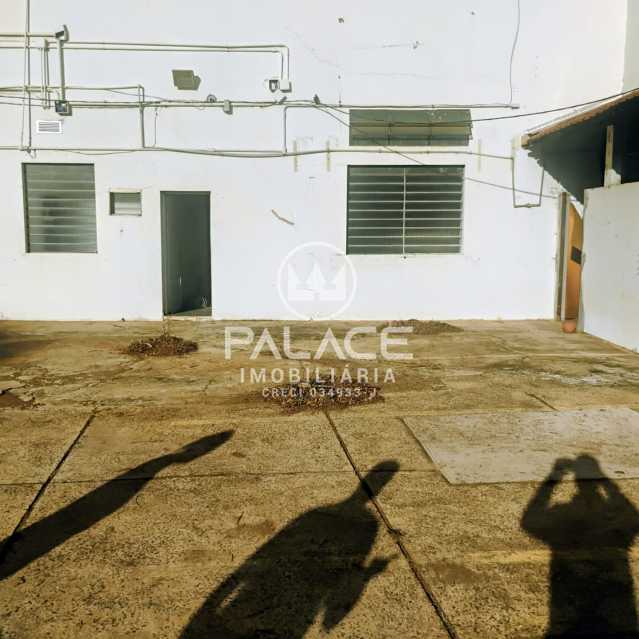 Barracão :  / Comercial / Vila Areião