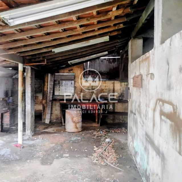 Barracão :  / Comercial / Vila Areião