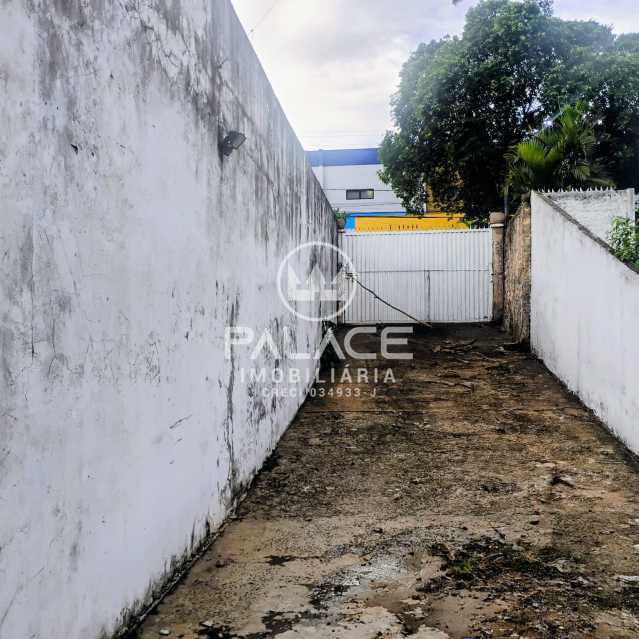 Barracão :  / Comercial / Vila Areião