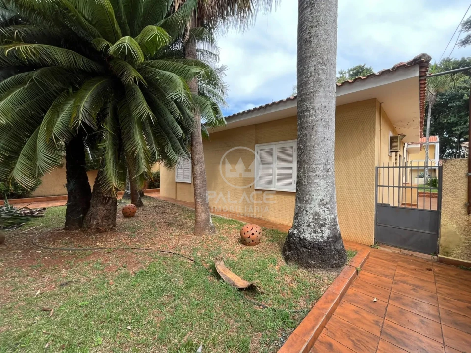 CASA COM PISCINA PARA LOCAÇÃO NO CENTRO DE PIRACICABA