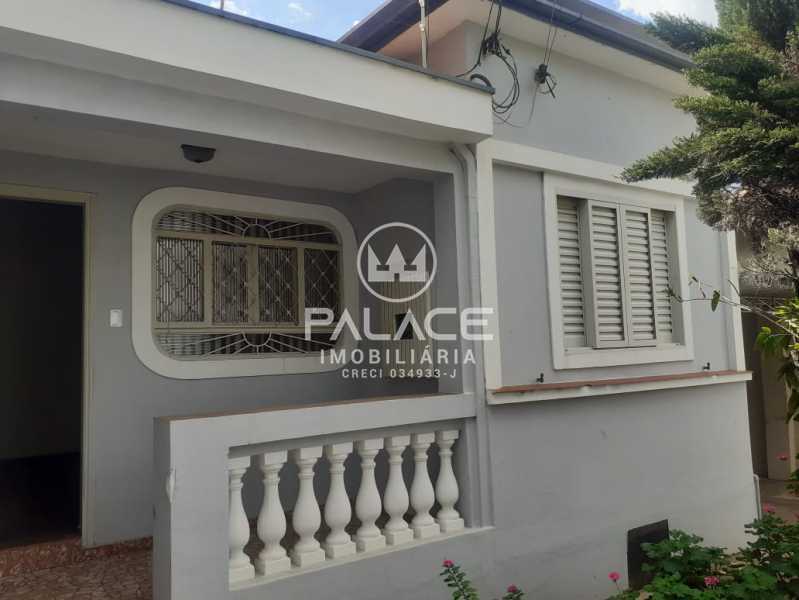 Casa de rua :  / Residencial / Vila Rezende