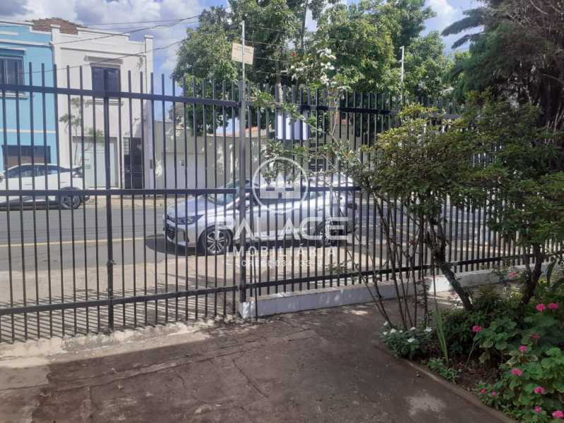 Casa de rua :  / Residencial / Vila Rezende