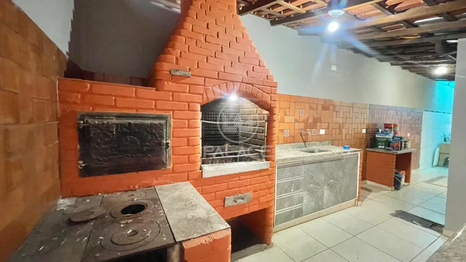 CASA COM 3 QUARTOS, SENDO 1 SUITE PARA LOCAÇÃO NO BAIRRO JARDIM CAXAMBU