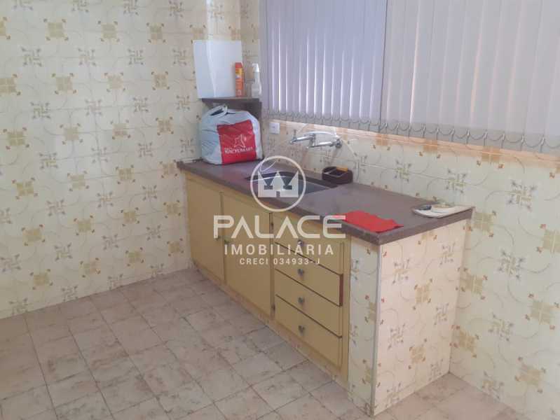 Casa de rua :  / Residencial / Vila Rezende