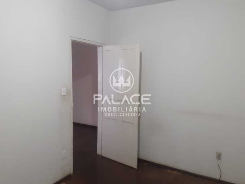 Casa de rua :  / Residencial / Vila Rezende