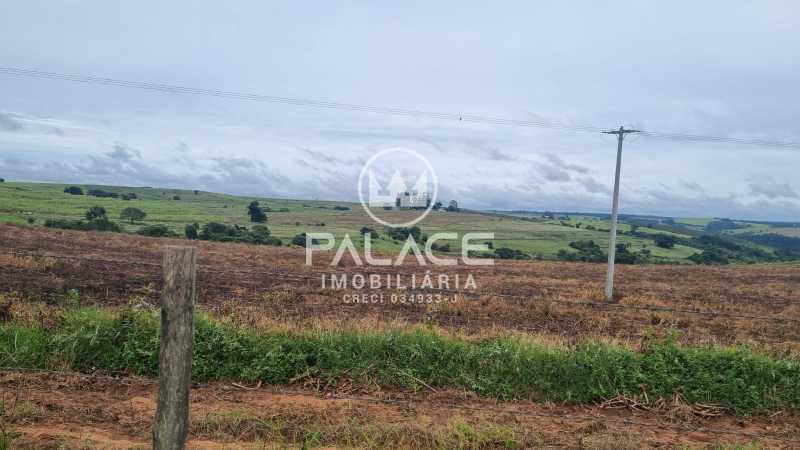 Imagens do imóveis fazenda à venda em centro, anhembi 3 quartos 493052m²