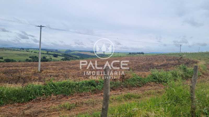 Imagens do imóveis fazenda à venda em centro, anhembi 3 quartos 493052m²