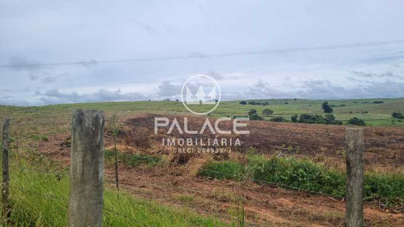 Imagens do imóveis fazenda à venda em centro, anhembi 3 quartos 493052m²