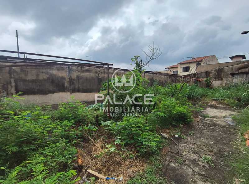 Imagens do imóveis Barracão :  / Comercial / Jardim Caxambu