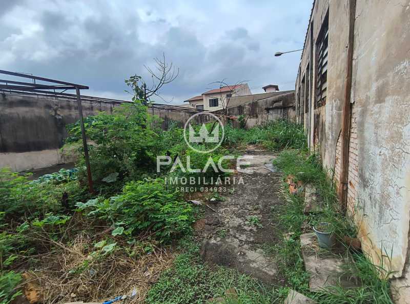 Imagens do imóveis Barracão :  / Comercial / Jardim Caxambu