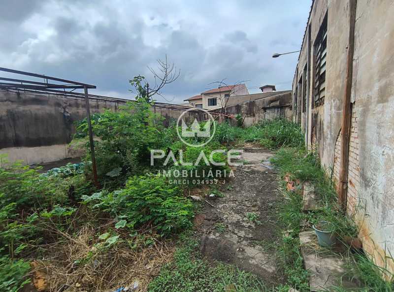 Imagens do imóveis Barracão :  / Comercial / Jardim Caxambu