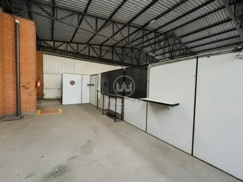 Barracão disponivel para locação