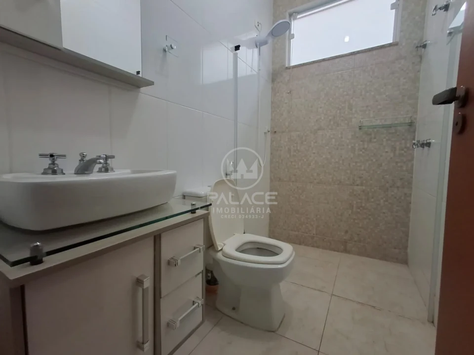 Casa térrea com 3 suítes no Recanto Piracicamirim, Piracicaba, SP.