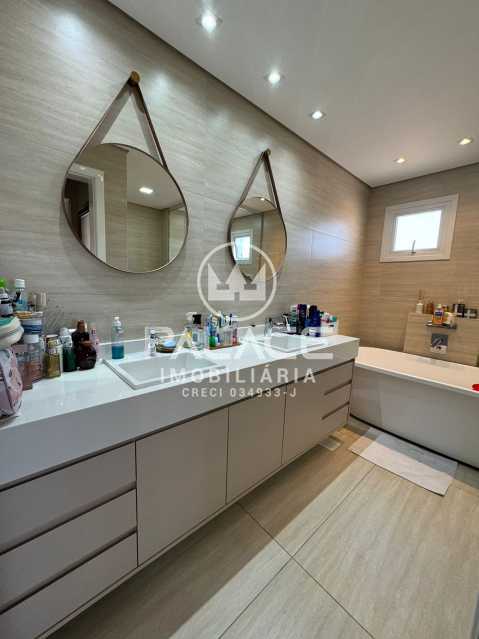 Apartamento : Padrão / Residencial / Alto