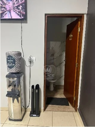 barracão em avenida