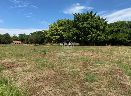 Terreno a  Venda na Avenida Dois Córregos