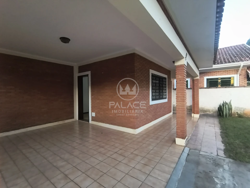 Casa à Venda  em Águas de São Pedro