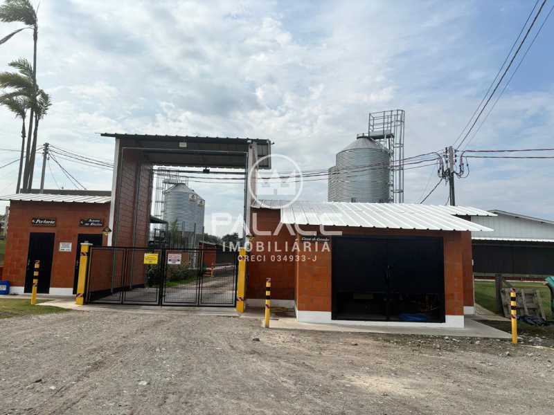 Imagens do imóveis fazenda à venda em zona rural, conchas 60500m²