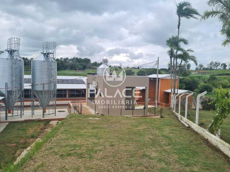 Imagens do imóveis fazenda à venda em zona rural, conchas 60500m²