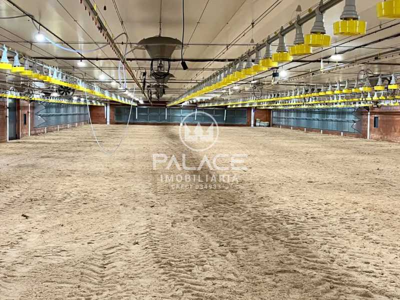 Imagens do imóveis fazenda à venda em zona rural, conchas 60500m²