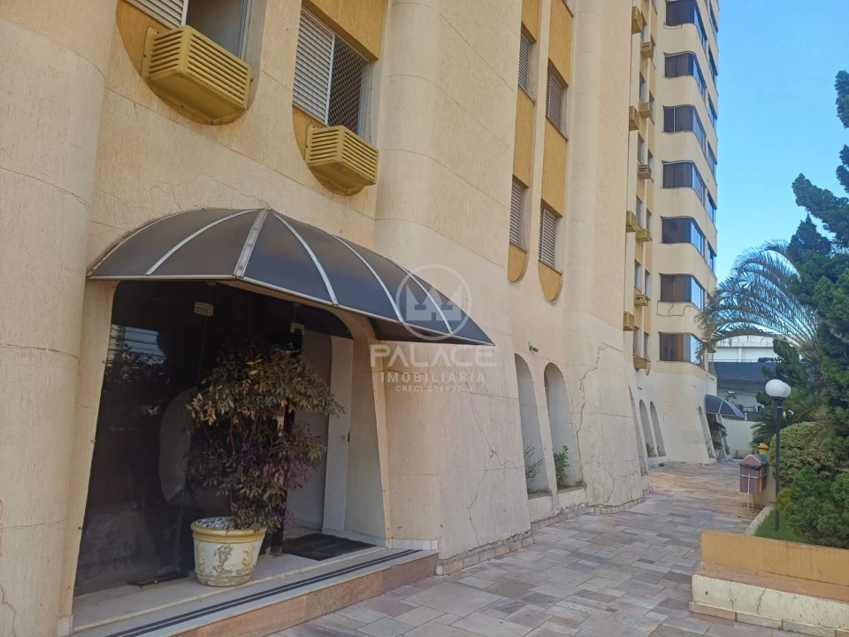 APARTAMENTO A VENDA NO EDIFICIO VERSALHES