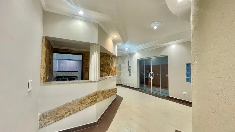CASA COM 3 QUARTOS, SENDO 1 SUITE PARA LOCAÇÃO NO BAIRRO JARDIM CAXAMBU