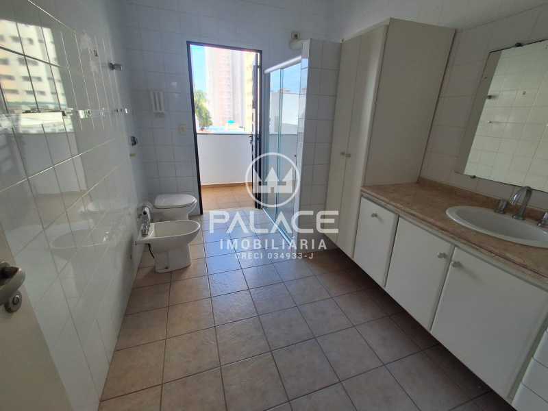 Casa :  / Comercial / Centro