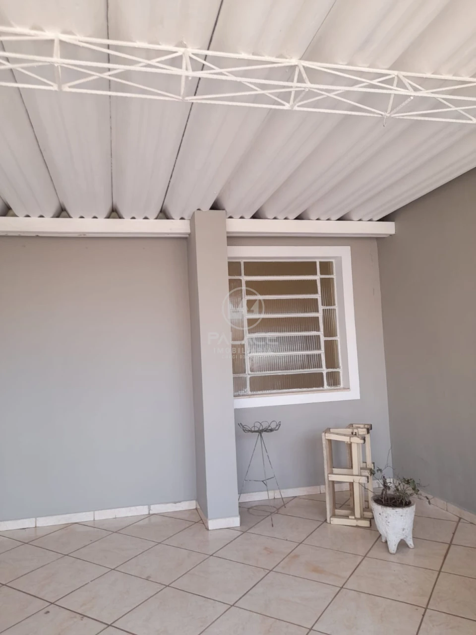 CASA PARA ALUGAR COM 3 QUARTOS CASTELINHO