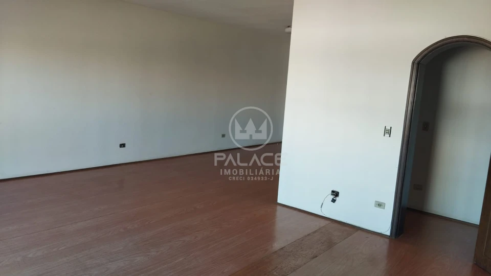 Apartamento : Padrão / Residencial / Centro