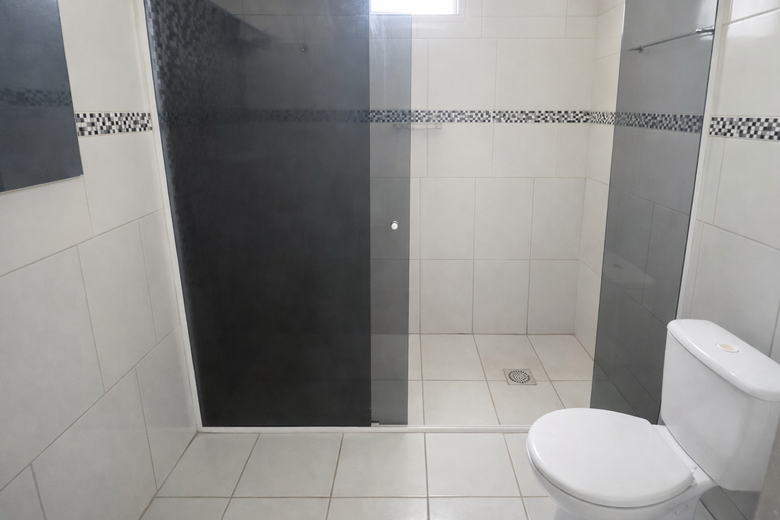 CASA / LOCACAO / RIO DAS PEDRAS/ ROD NELSON CAPRONI / 100M²