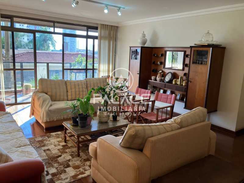 Imagens do imóveis Amplo apartamento com 250m² a venda no centro de Piracicaba, SP.