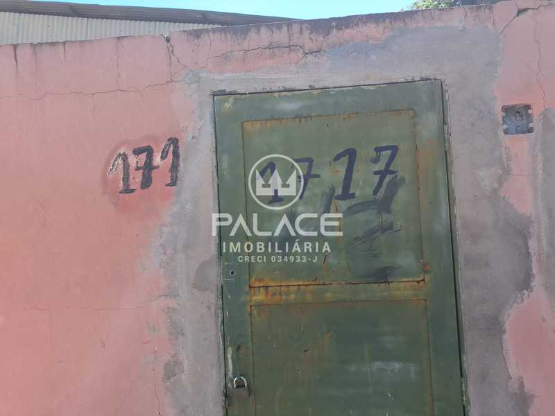 Imagens do imóveis Barracão :  / Comercial / Piracicamirim