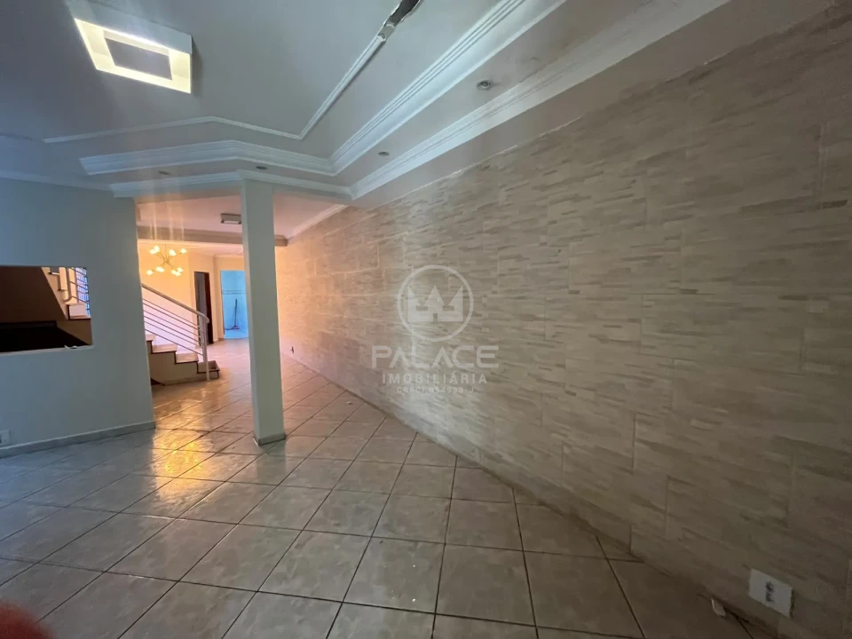 Casa para alugar, 3 quartos, sendo 1 suíte, 2 vagas, no Santa Rosa em Piracicaba / SP