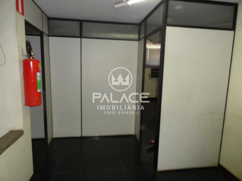 Imagens do imóveis Barracão :  / Comercial / Castelinho