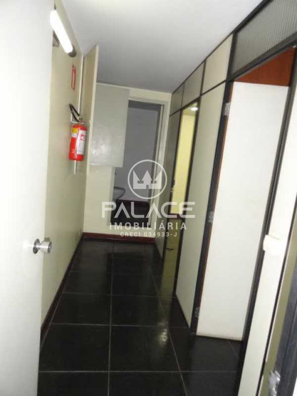 Imagens do imóveis Barracão :  / Comercial / Castelinho