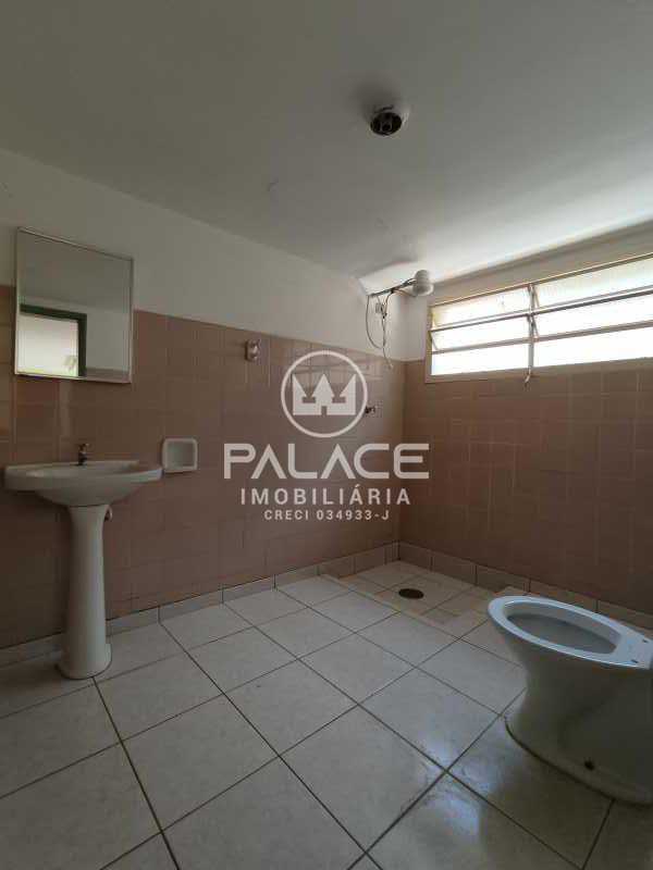 Imagens do imóveis Casa de rua :  / Residencial / Centro