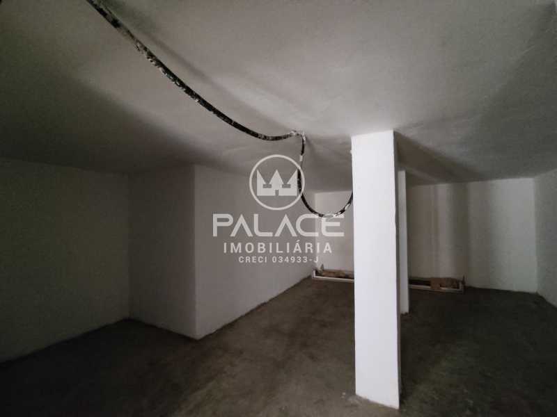 Imagens do imóveis Casa de rua :  / Residencial / Centro