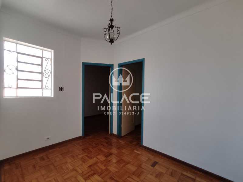 Imagens do imóveis Casa de rua :  / Residencial / Centro