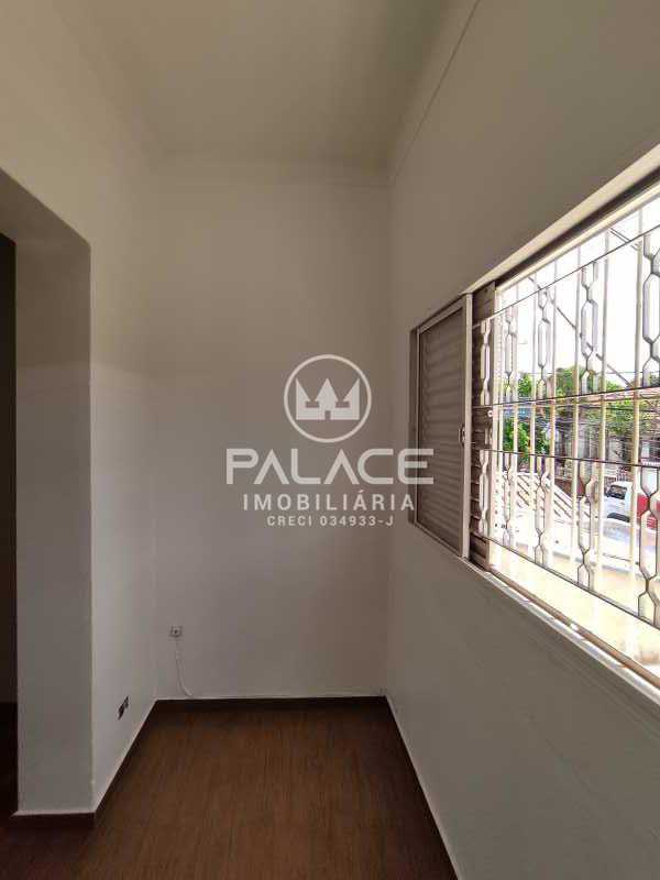 Imagens do imóveis Casa de rua :  / Residencial / Centro