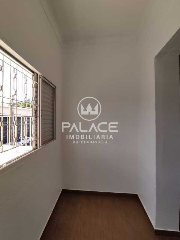 Imagens do imóveis Casa de rua :  / Residencial / Centro