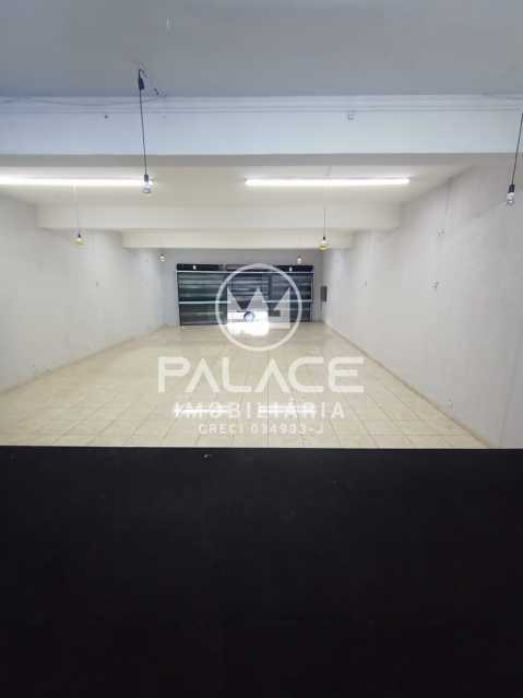 Imagens do imóveis Barracão :  / Comercial / Centro