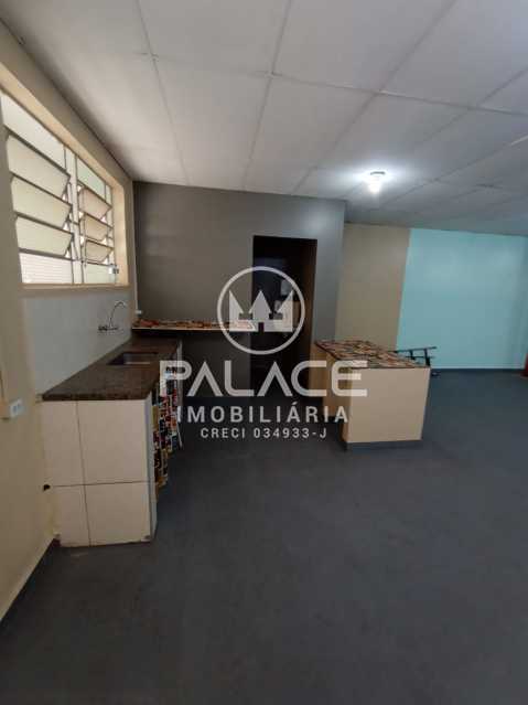 Imagens do imóveis Barracão :  / Comercial / Centro