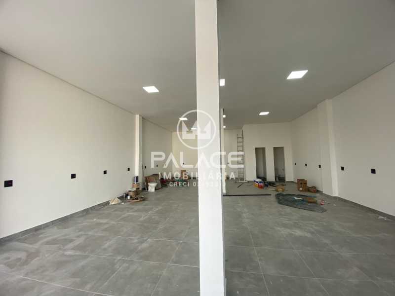 Imagens do imóveis Barracão :  / Comercial / Jardim Glória