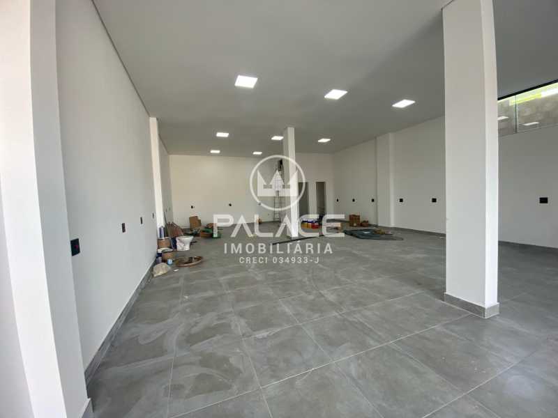 Imagens do imóveis Barracão :  / Comercial / Jardim Glória